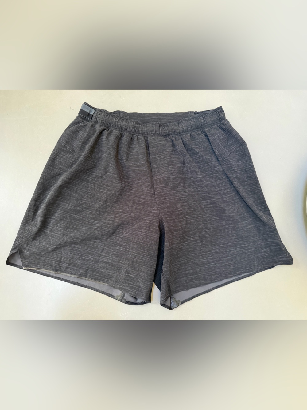 lululemon athletica Men’s Performance Shorts - size medium 6” inseam